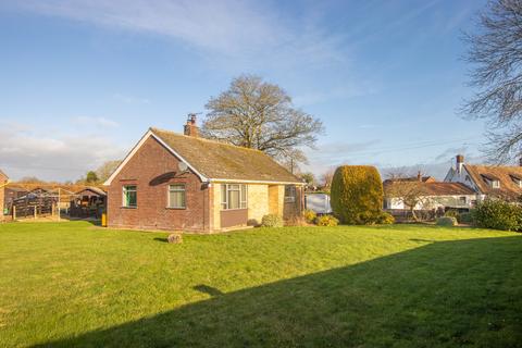 2 bedroom detached bungalow for sale, Holt Road, North Elmham