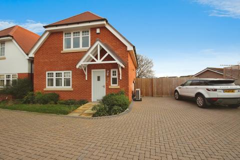 Clavell Close, PARKSTONE, BH12