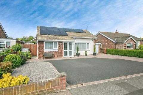 3 bedroom detached bungalow for sale, Heathway, Great Waldingfield