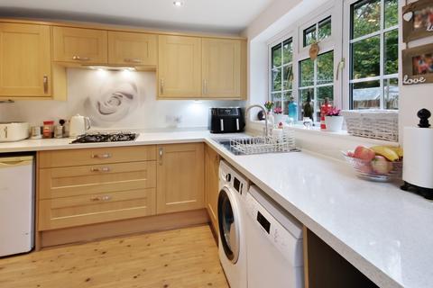 3 bedroom end of terrace house for sale, The Glades, East Grinstead, RH19