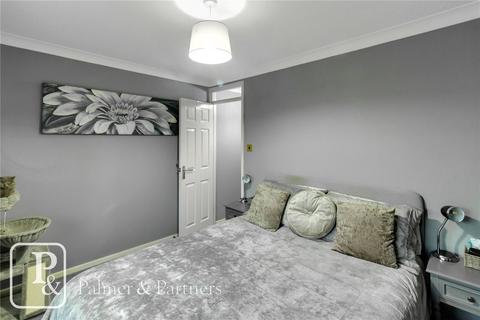 45 Berkley Close, Highwoods, Colchester, CO4 9RZ