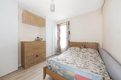 2 bedroom ground floor flat for sale, Hazeldon Road, Brockley, London, SE4