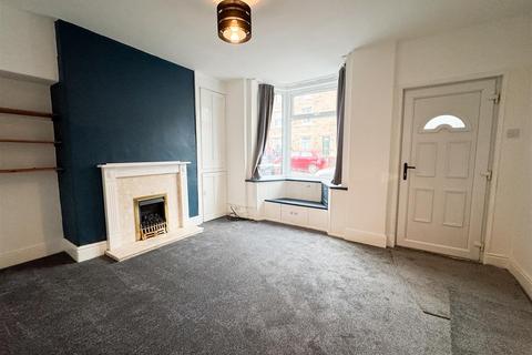 3 bedroom terraced house to rent, Bennett Street, Buxton