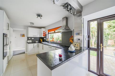 3 bedroom detached house for sale, MacDonald Road, Surrey GU18