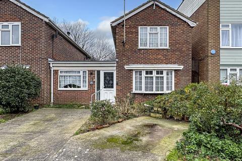 83 Colebrook Road, Wick, Littlehampton, BN17 7NU