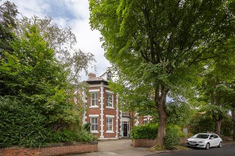 5 bedroom semi-detached house for sale, Forest Avenue, Forest Hall, Newcastle upon Tyne