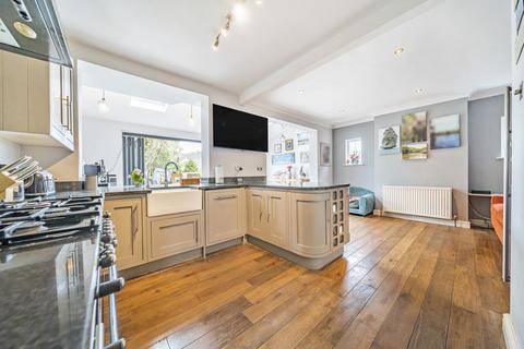 4 bedroom semi-detached house for sale, Linkway, Raynes Park