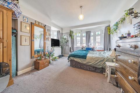36 Linkway, London, SW20 9AU