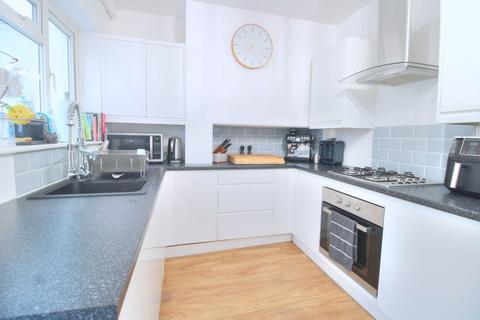 3 bedroom end of terrace house for sale, Rotunda Road, Eastbourne BN23