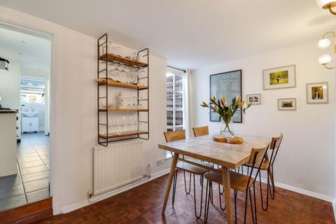18 Bell Road, East Molesey, KT8 0SS