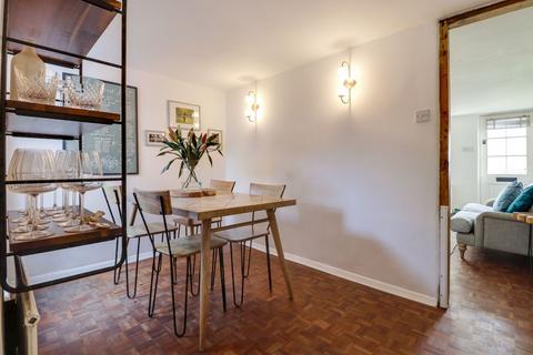 18 Bell Road, East Molesey, KT8 0SS