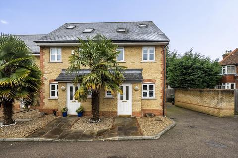 4 bedroom end of terrace house for sale, St. James Close, Epsom KT18