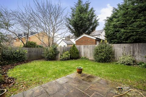 4 bedroom end of terrace house for sale, St. James Close, Epsom KT18