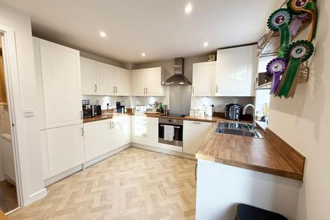 3 bedroom end of terrace house to rent, Pasture Hill Close, Stamford Bridge, York, YO41