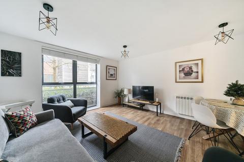 2 bedroom flat for sale, Belgarum Place, Staple Gardens, Winchester, Hampshire, SO23