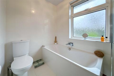 104 Alexander Road, London Colney, St Albans, AL2 1HU