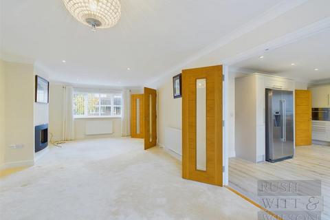 4 bedroom detached house for sale, Campkin Gardens, St. Leonards-On-Sea