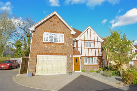 4 bedroom detached house for sale, Campkin Gardens, St. Leonards-On-Sea