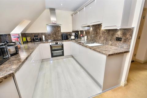 3 bedroom apartment for sale, Apartment 15, Dunstarn Court, Dunstarn Drive, Leeds, West Yorkshire