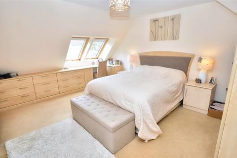 3 bedroom apartment for sale, Apartment 15, Dunstarn Court, Dunstarn Drive, Leeds, West Yorkshire