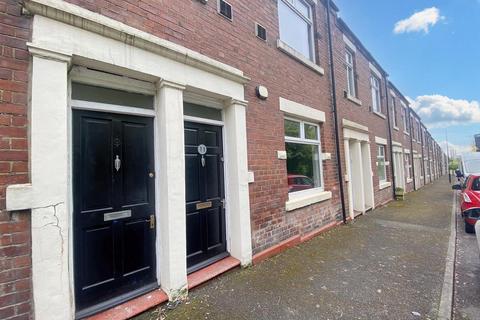 2 bedroom apartment to rent, Brinkburn Street, Wallsend