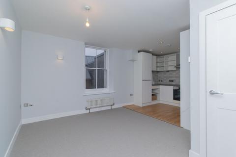 3 bedroom flat to rent, Harbour Street, Ramsgate, CT11