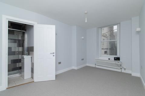 3 bedroom flat to rent, Harbour Street, Ramsgate, CT11