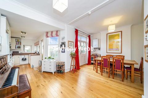 3 bedroom end of terrace house for sale, Radcliffe Road, Winchmore Hill, N21