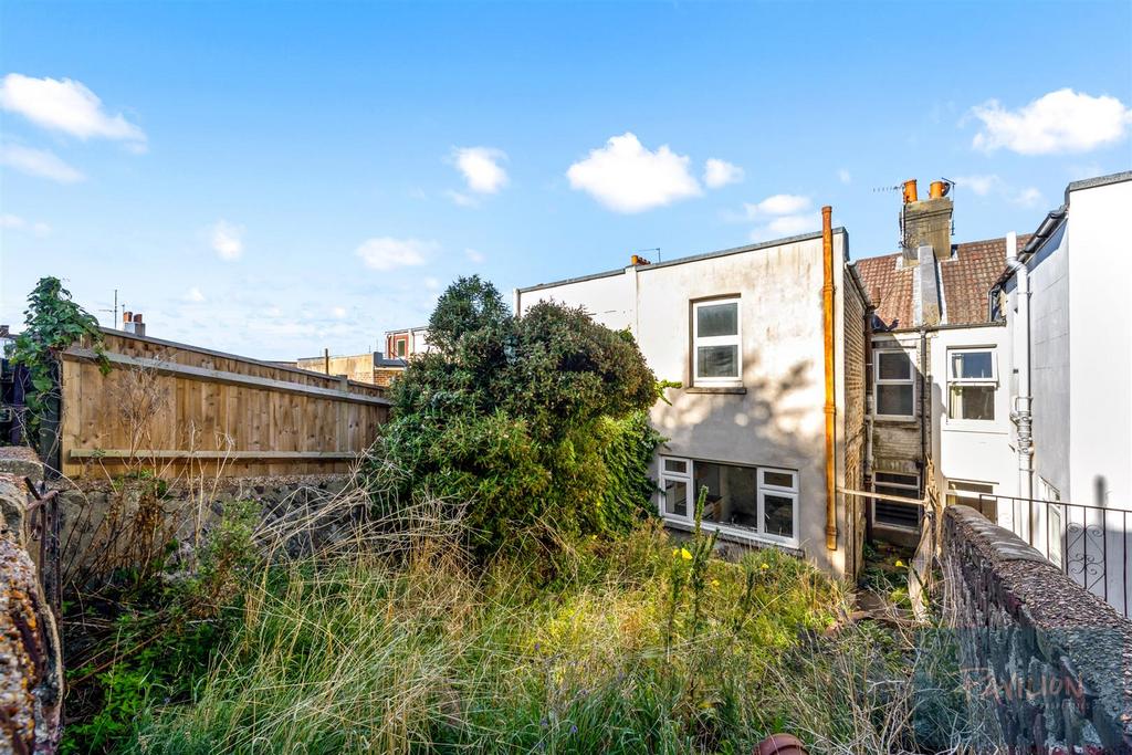 Ewhurst Road 9-011.JPG