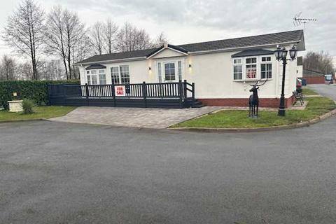 2 bedroom bungalow for sale, Newbridge Farm, Simonswood