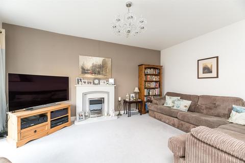 5 Mellor Close, Otley, LS21 2FB