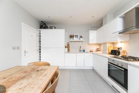5 Mellor Close, Otley, LS21 2FB