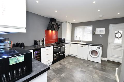 3 bedroom end of terrace house for sale, Bullmead Close, Street