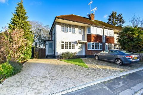 2 bedroom maisonette for sale, Castleview Road, Weybridge, KT13