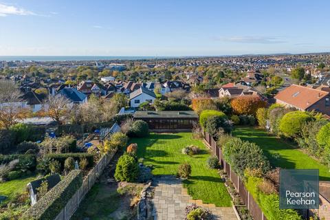 4 bedroom detached house for sale, Tongdean Avenue, Hove