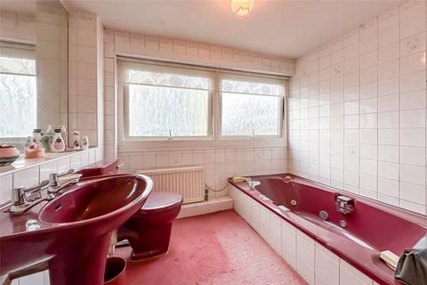 28 Abbots Park, St Albans, AL1 1TW