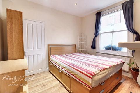 3 bedroom terraced house to rent, Cahir Street, LONDON