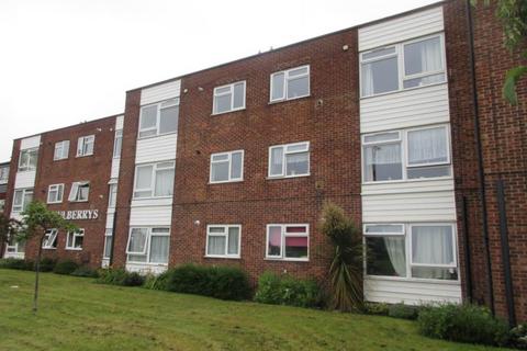 2 bedroom flat to rent, The Mulberrys, Southend On Sea