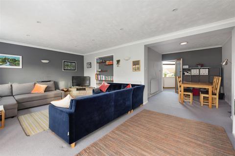 25 Pier Avenue, Whitstable, CT5 2HQ