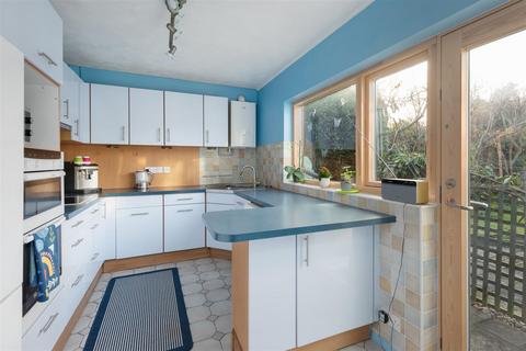 25 Pier Avenue, Whitstable, CT5 2HQ