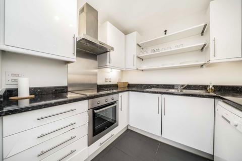 2 bedroom flat to rent, Mare Street, London E8