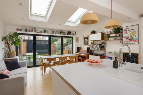 2 Oxford Close, Whitstable, CT5 1JT