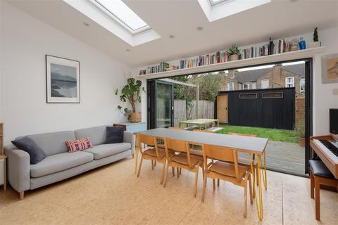 2 Oxford Close, Whitstable, CT5 1JT