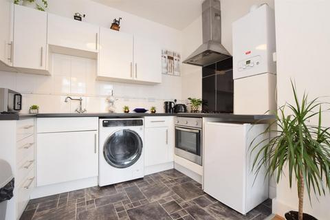 1 bedroom flat for sale, Boscobel Road, St. Leonards-On-Sea