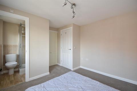 3 bedroom end of terrace house for sale, Celandine Drive, St. Leonards-On-Sea