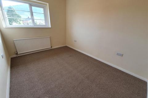 3 bedroom semi-detached house to rent, Leighton, Welshpool