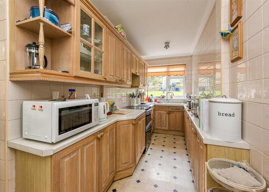 58 Lytton Avenue Kitchen.jpg