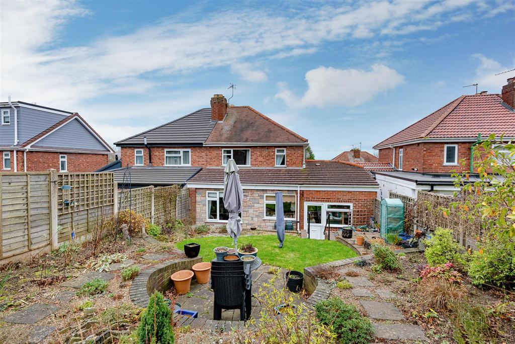 58 Lytton Avenue-Garden.jpg