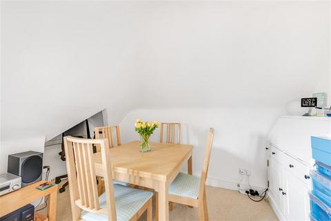 1 bedroom flat for sale, Willesden Green, London NW2