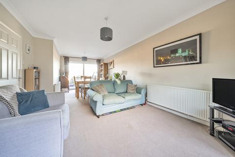 137 Broadacres, Guildford, GU3 3BS